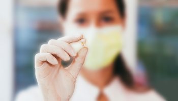 How Soon Should You Eat After A Tooth Extraction?